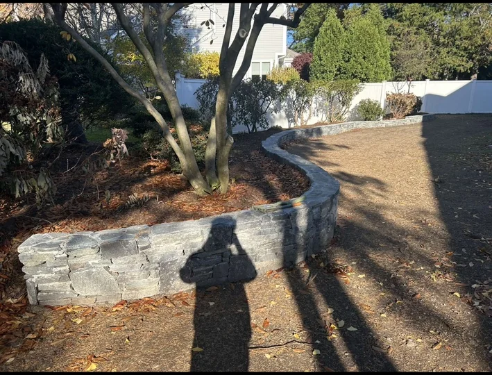 Curved stone retaining wall